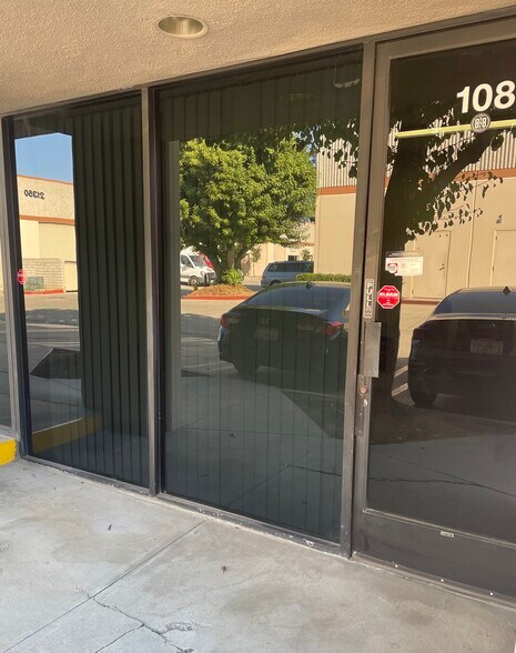 More Photos Of 21352 Nordhoff St, Chatsworth Light Manufacturing For Sale