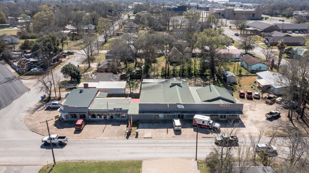 More Photos Of 815 N 3rd St, Lufkin Storefront Retail Office For Sale