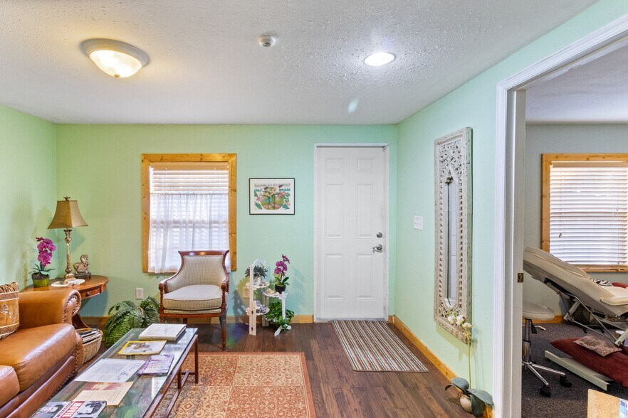 More Photos Of , Winter Haven Office For Sale