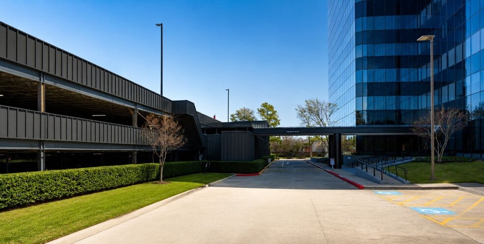 More Photos Of 616 FM 1960 Rd W, Houston Office For Sale
