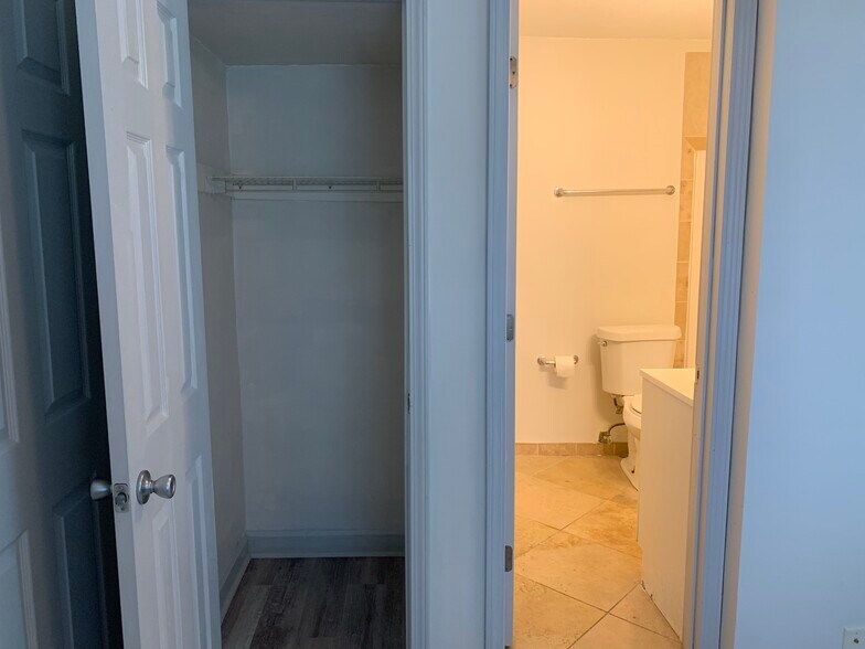 More Photos Of 3401-3403 Central St, Kansas City Apartments For Sale