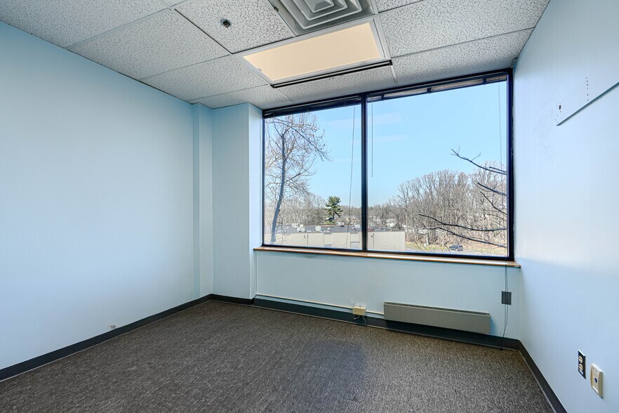 More Photos Of 8815 Centre Park Dr, Columbia Medical For Lease