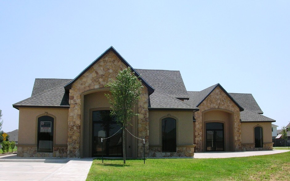 More Photos Of 50 Forest Mill Trl, Mansfield Medical For Lease