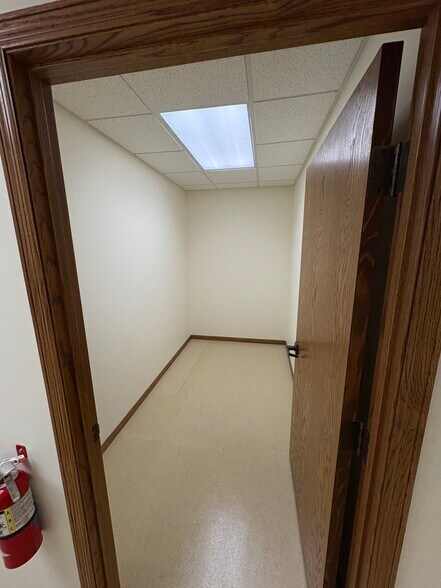 More Photos Of 2524 Hils Ct, Menomonie Medical For Sale