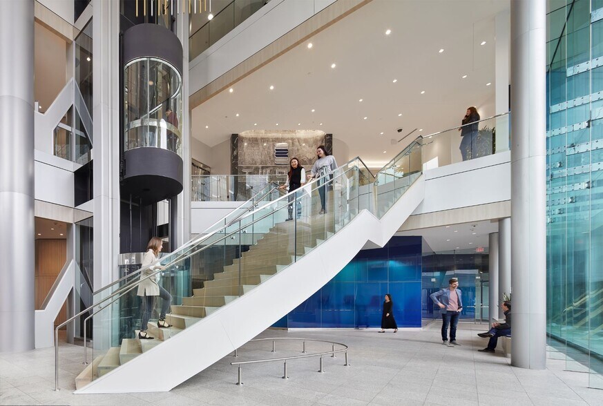 More Photos Of 222 S 9th St, Minneapolis Office For Lease