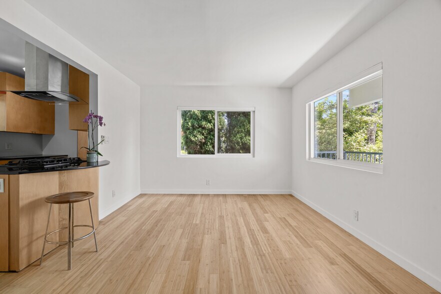 More Photos Of 631 Pier Ave, Santa Monica Apartments For Sale
