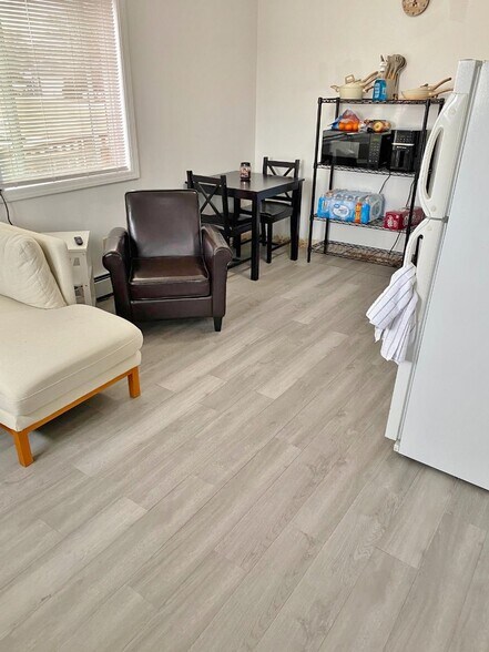 More Photos Of 300 Main St, Sherwood Apartments For Sale