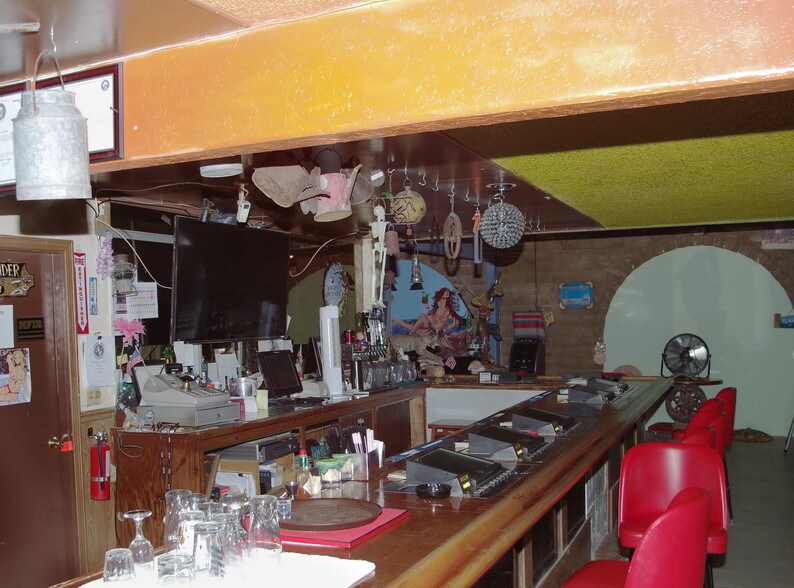 More Photos Of 2450 W Mesquite Ave, Pahrump Bar For Sale