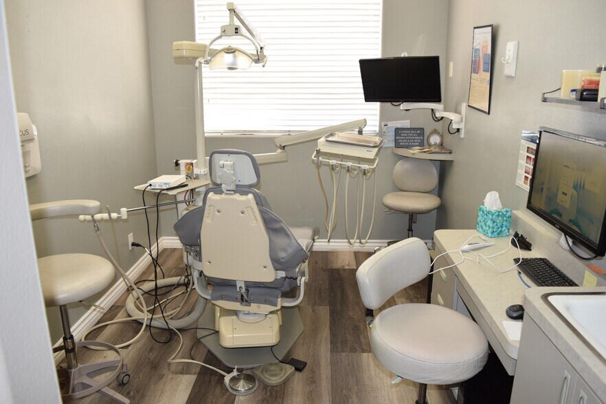 More Photos Of 3505 E Harmon Ave, Las Vegas Medical For Lease