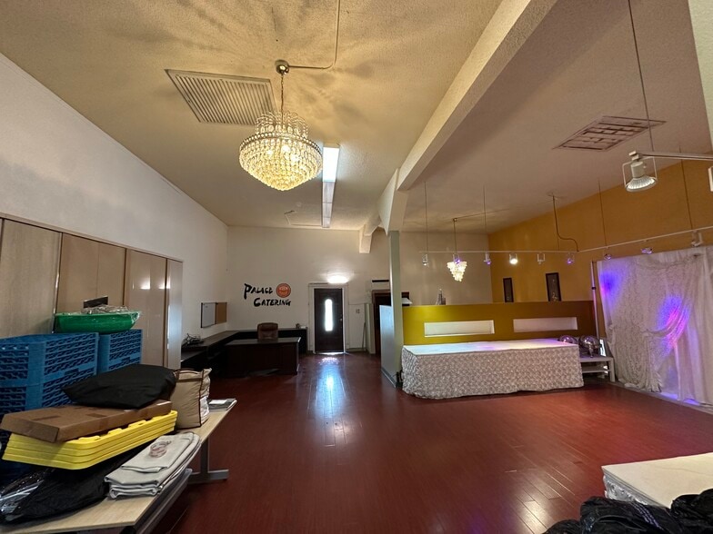 More Photos Of 1657-1669 W Venice Blvd, Los Angeles Manufacturing For Lease