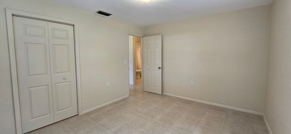 More Photos Of 3404 Dahlia Pl, Largo Apartments For Sale