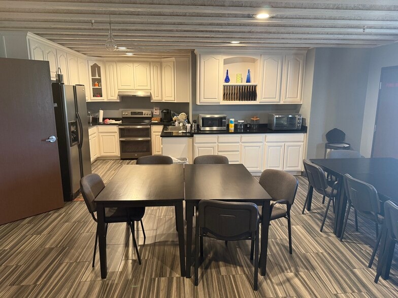 More Photos Of 6048 Enterprise Dr, Diamond Springs Flex For Sale