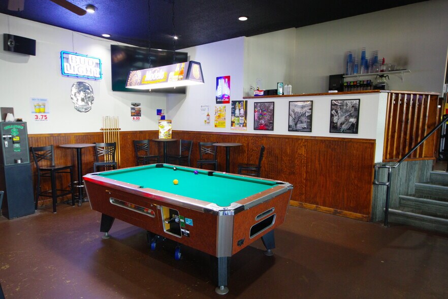 4412 Manchester Dr, Rockford, IL 61109 Restaurant For Sale