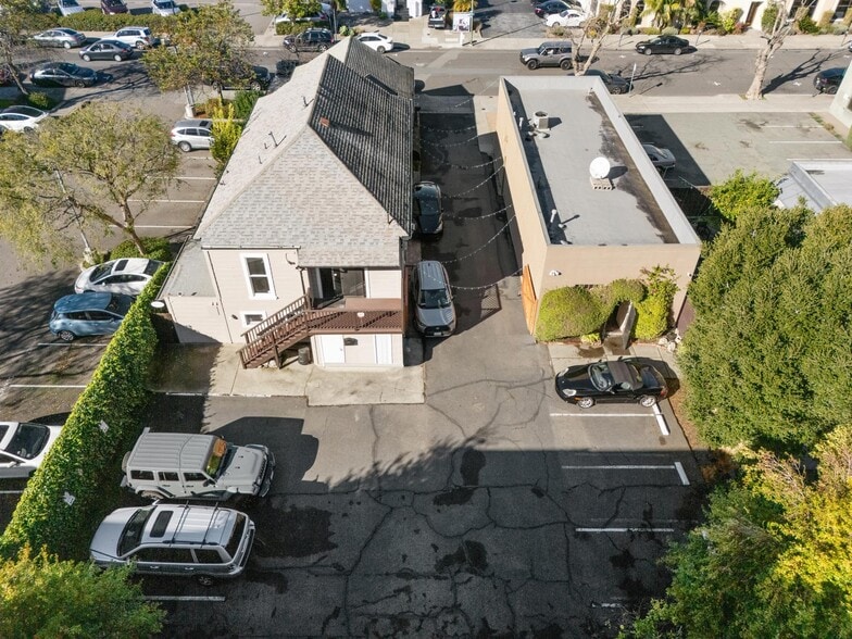 More Photos Of 1422 Everett St, Alameda Freestanding For Sale