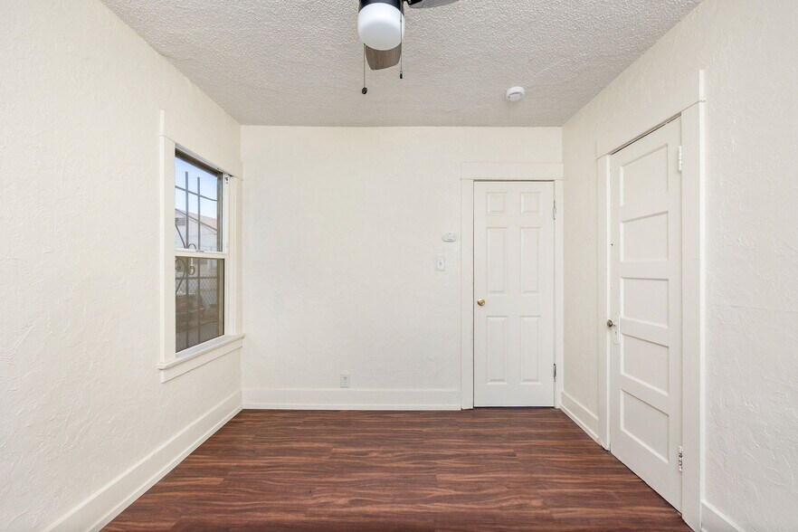 More Photos Of 817 E New York St, Long Beach Multifamily For Sale