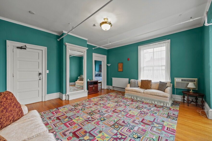 More Photos Of 74 Wendell Ave, Pittsfield Hotel For Sale