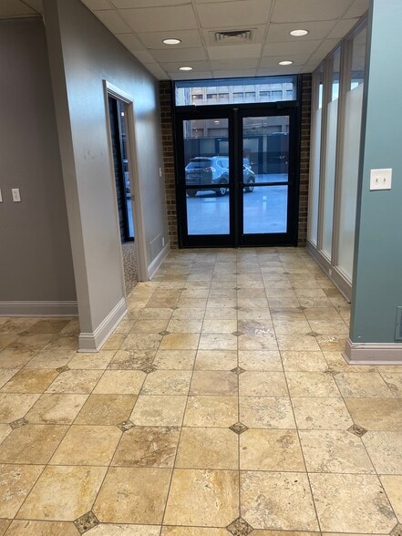 More Photos Of 700 E 8th St, Kansas City Apartments For Sale