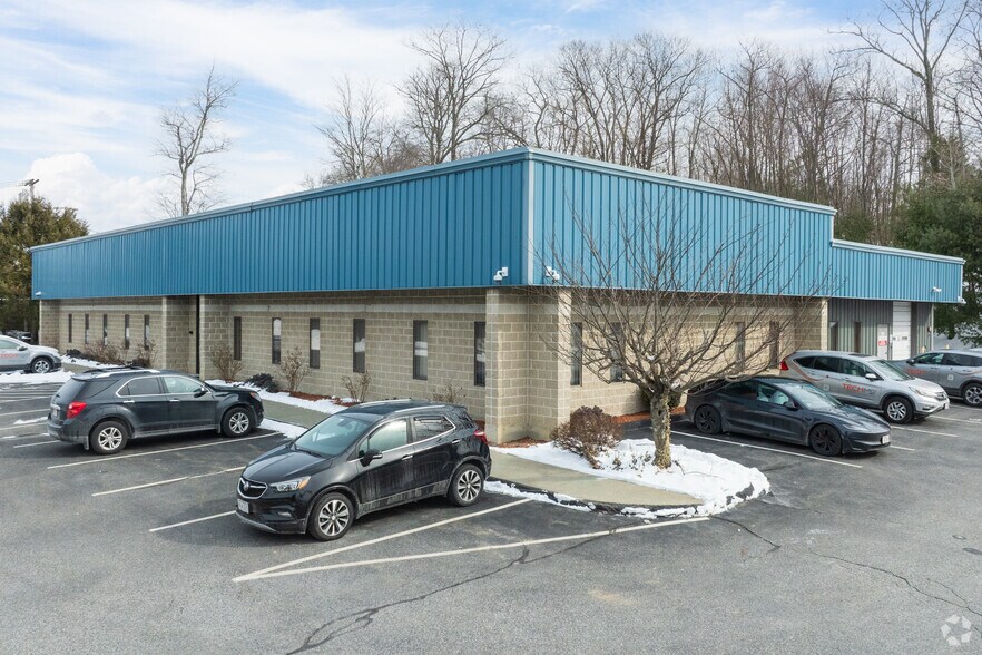 More Photos Of 1 Westec Dr, Auburn Light Manufacturing For Lease