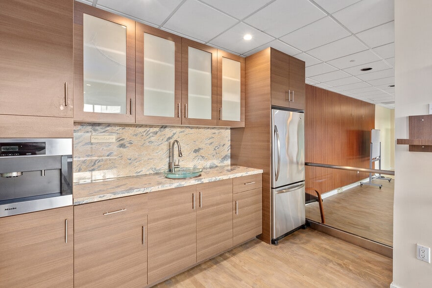 More Photos Of 400 Beale St, San Francisco Apartments For Sale