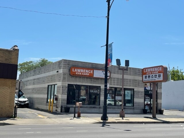 More Photos Of 3711 W Lawrence Ave, Chicago Office Residential For Lease