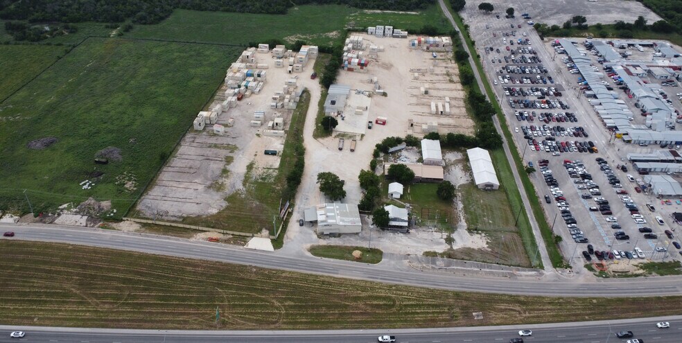 More Photos Of 18780 IH 35 N, Schertz Land For Lease