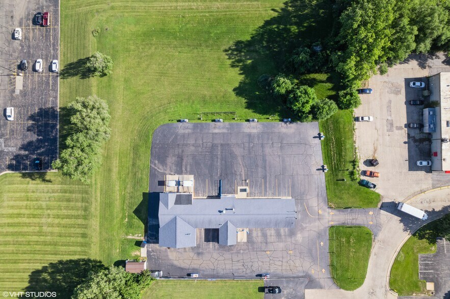 More Photos Of 731 Midwest Ct, Freeport Carwash For Sale