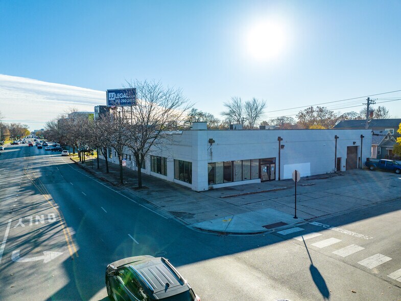 More Photos Of 6834-6868 N Western Ave, Chicago Showroom For Sale