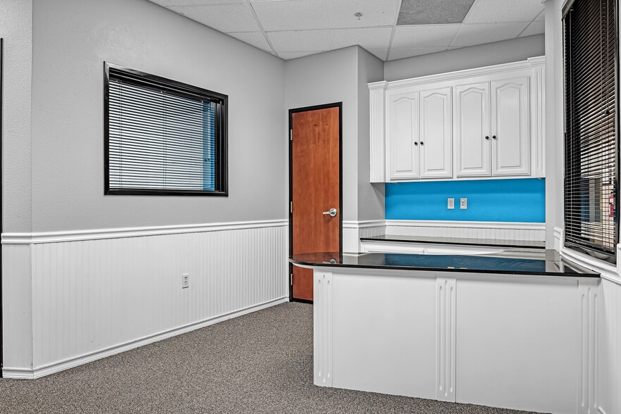 More Photos Of 9401 E Stockton Blvd, Elk Grove Office Residential For Sale