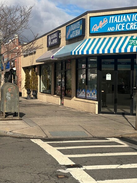 More Photos Of 407-411 Mamaroneck Ave, Mamaroneck Storefront For Sale