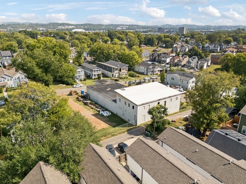 More Photos Of 1715 Pecan St, Nashville Warehouse For Sale
