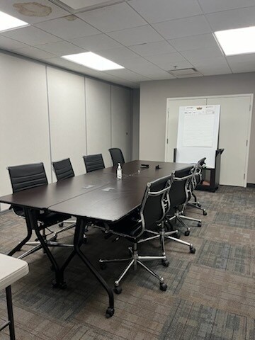 More Photos Of 7820 E Pleasant Valley Rd, Independence Loft Creative Space For Lease