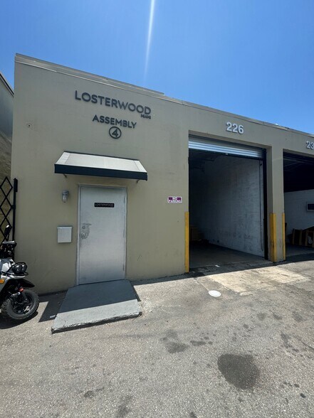 More Photos Of 230-226 W 24th St, Hialeah Warehouse For Lease