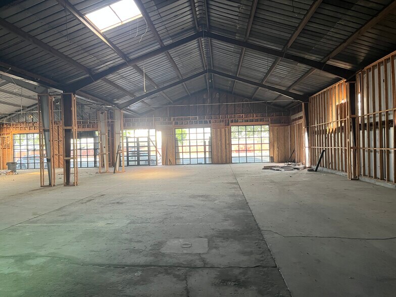 More Photos Of 2930 Union Ave, Bakersfield Warehouse For Sale