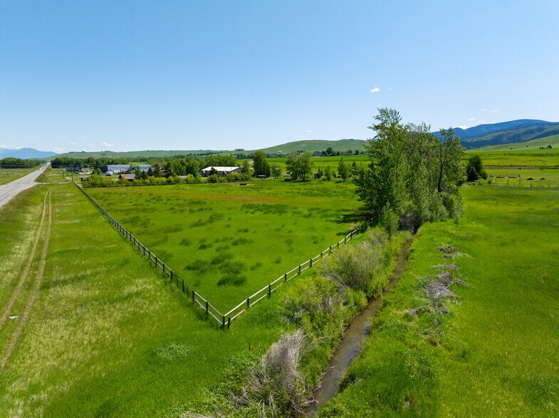 More Photos Of 70 Williams Rd E, Gallatin Gateway Flex For Sale