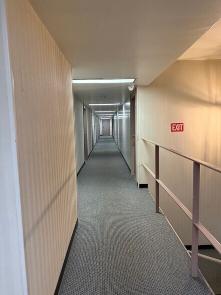 More Photos Of 5451 Laurel Canyon Blvd, Valley Village Medical For Lease