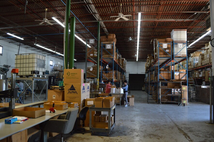 More Photos Of 4130 Senator St, Memphis Warehouse For Sale