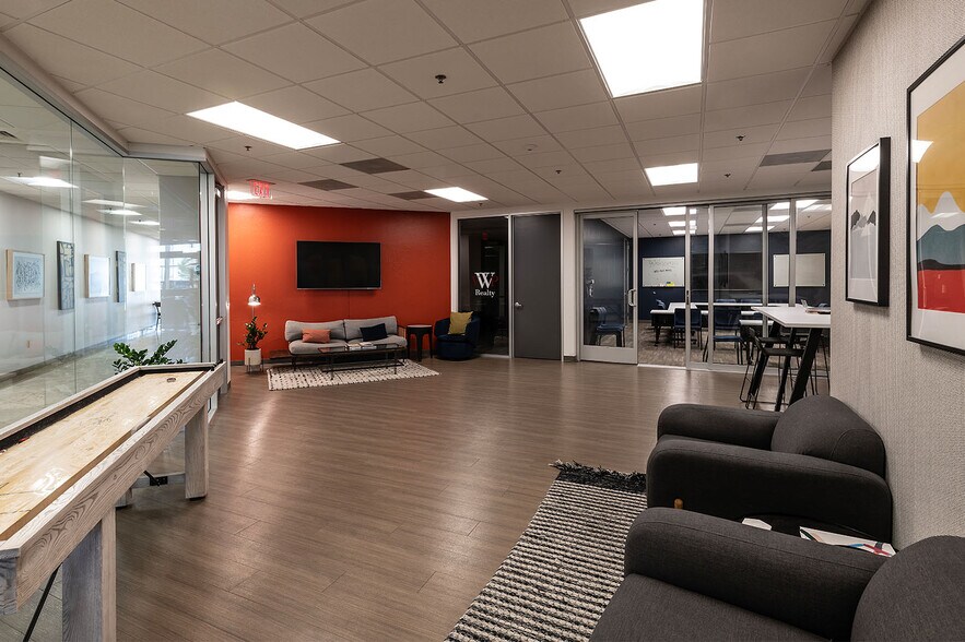 More Photos Of 22601 N 19th Ave, Phoenix Office For Sale