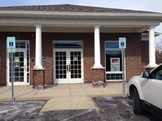 More Photos Of 1140 W Jefferson St, Franklin Medical For Lease
