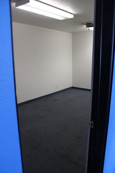 More Photos Of 319 Main Ave W, Twin Falls Storefront For Sale