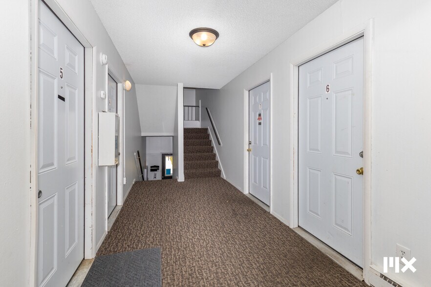 More Photos Of 757 W Shepherd St, Charlotte Apartments For Sale