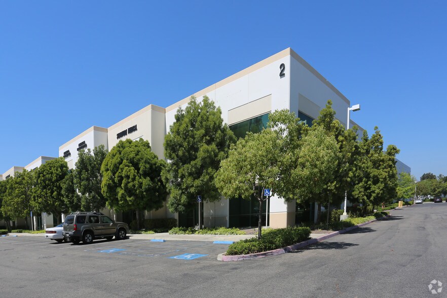 More Photos Of 2 Hughes, Irvine Office For Lease