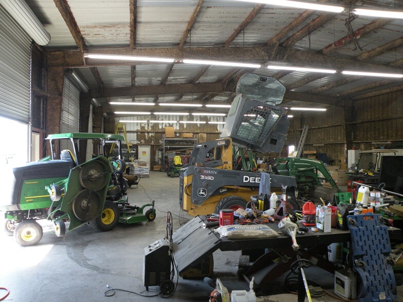 More Photos Of 45223 23rd St W, Lancaster Auto Dealership For Sale