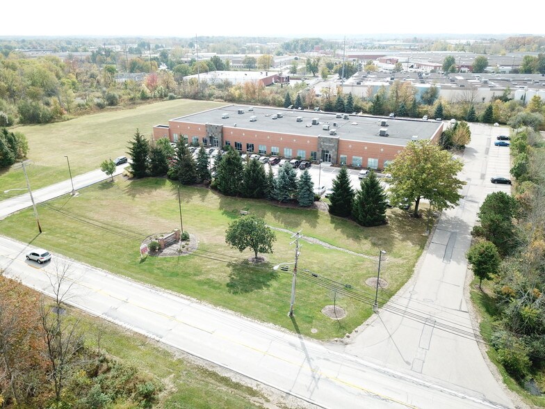 More Photos Of 31500 Bainbridge Rd, Solon Office For Sale