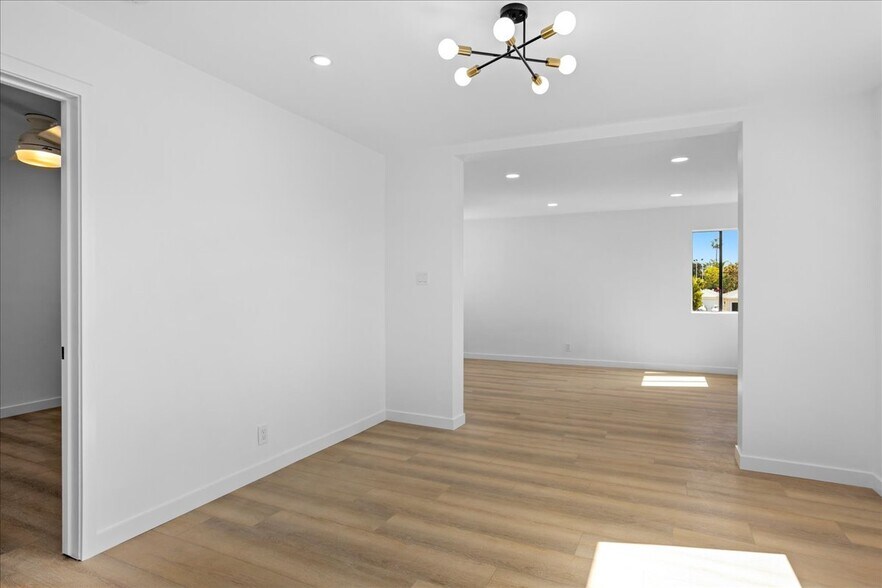 More Photos Of 2218 24th St, Santa Monica Apartments For Sale
