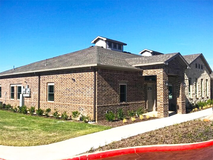 More Photos Of 8501 Mid Cities Blvd, North Richland Hills Medical For Sale