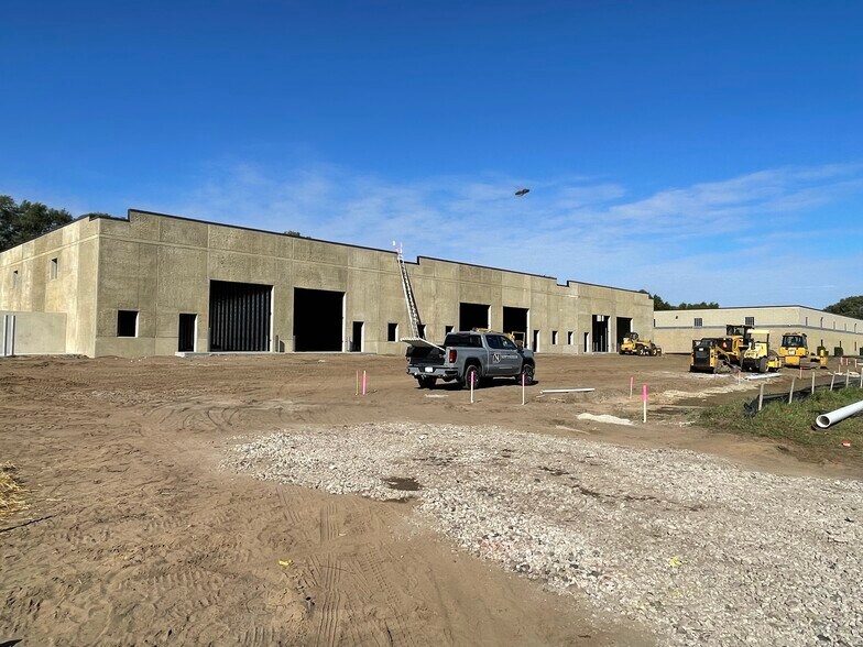 Primary Photo Of 13928 Lincoln NE st, Ham Lake Industrial For Lease