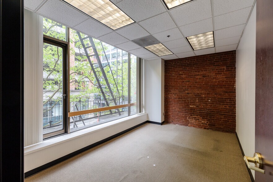 More Photos Of 514-518 SW Sixth Ave, Portland Office For Lease