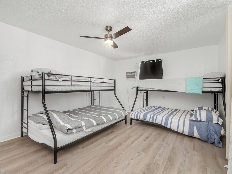 More Photos Of 32989 Weatherly Ln, North Fork Apartments For Sale