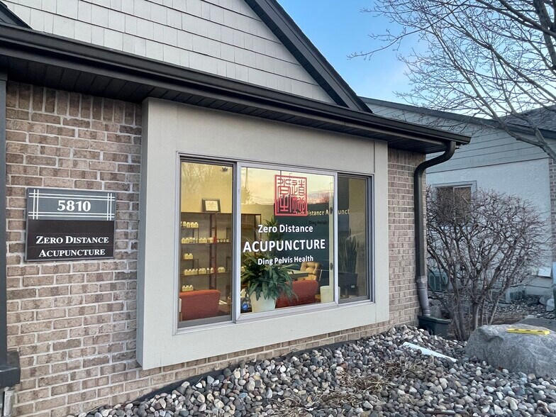 More Photos Of 5810 Blackshire Path, Inver Grove Heights Office Residential For Lease