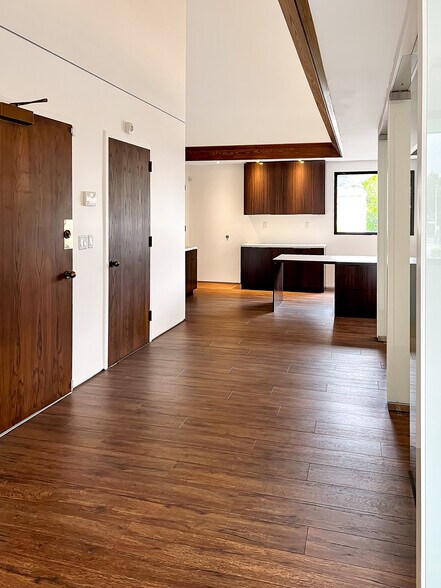 More Photos Of 318 E Glenoaks Blvd, Glendale Office For Lease
